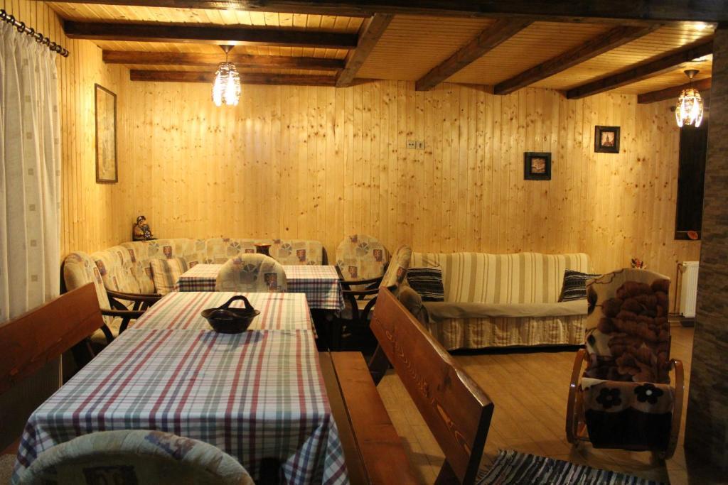 Natura Family Resort Avrig Buitenkant foto